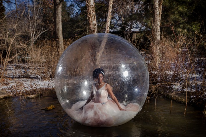 Bridal : SWAN ON THE WATER